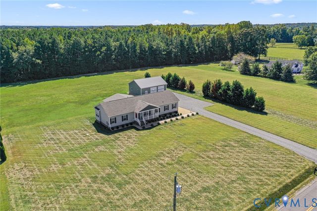 1152 Richmond Hill Rd, Warsaw, VA 22572