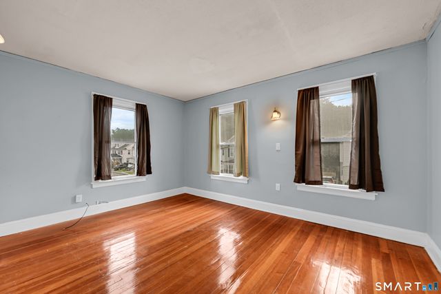 25 Hartford Avenue, Enfield, CT 06082
