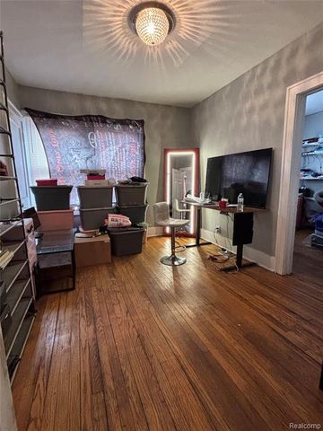 6026 Cooper Street, Detroit, MI 48213