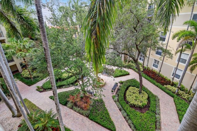 630 S SAPODILLA Avenue 412, West Palm Beach, FL 33401