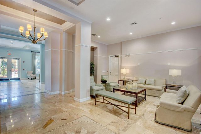 630 S SAPODILLA Avenue 412, West Palm Beach, FL 33401
