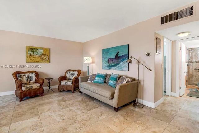 901 S Surf Rd 404, Hollywood, FL 33019