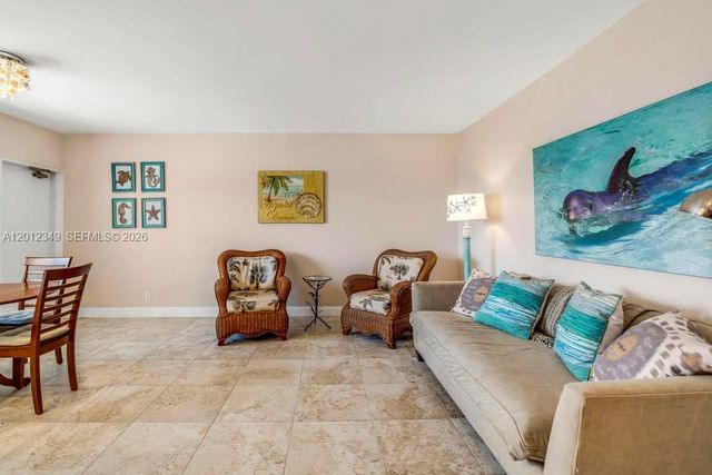 901 S Surf Rd 404, Hollywood, FL 33019