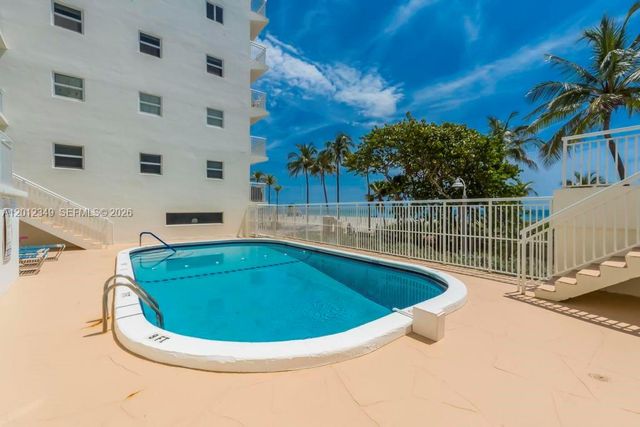 901 S Surf Rd 404, Hollywood, FL 33019