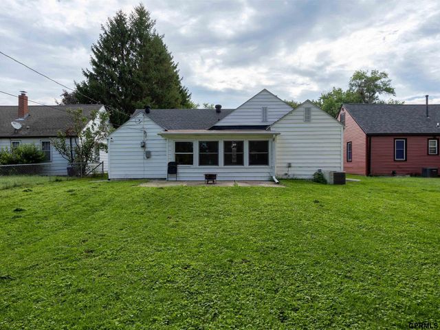 2410 Jefferson Street, Bellevue, NE 68005