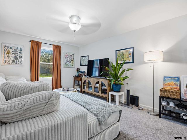 2410 Jefferson Street, Bellevue, NE 68005