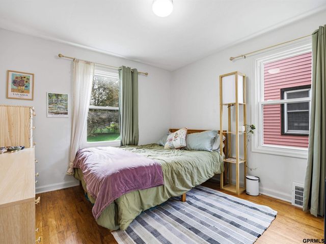 2410 Jefferson Street, Bellevue, NE 68005