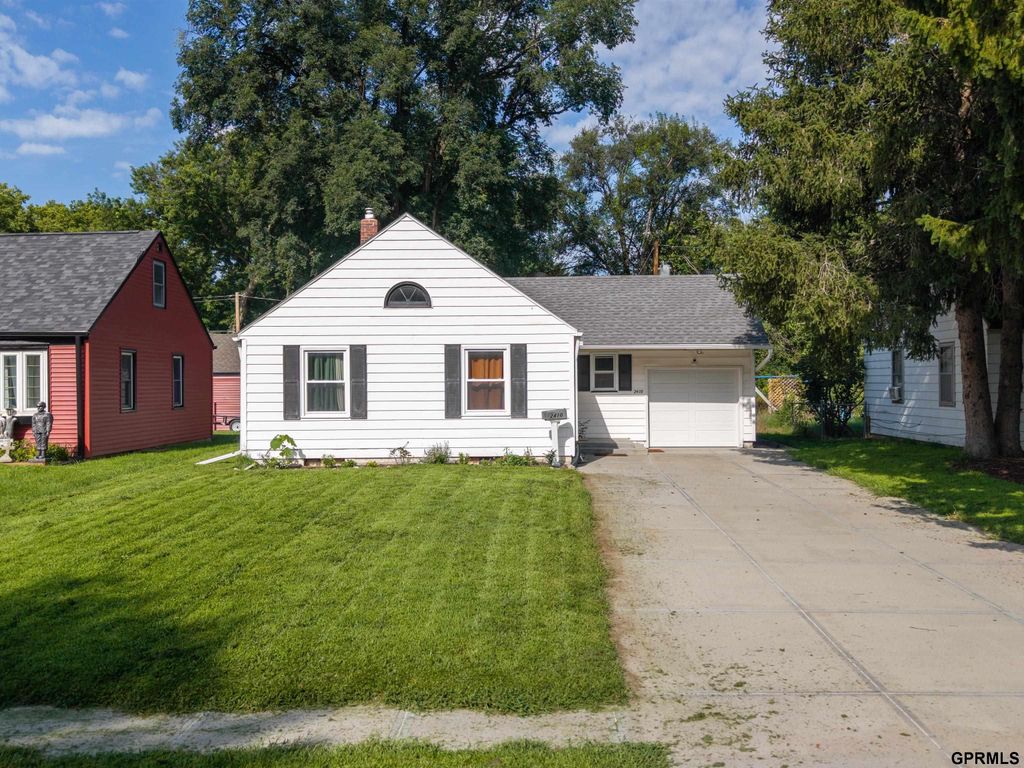 2410 Jefferson Street, Bellevue, NE 68005