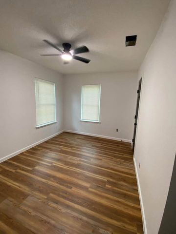 3831 Bernal Drive, Dallas, TX 75212