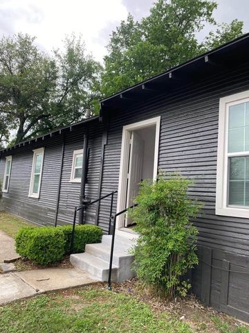 3831 Bernal Drive, Dallas, TX 75212