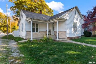 146 N STATE Street, Springfield, IL 62702