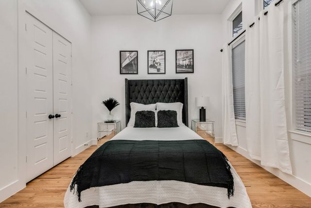 2015 S Ewing Avenue, Dallas, TX 75216