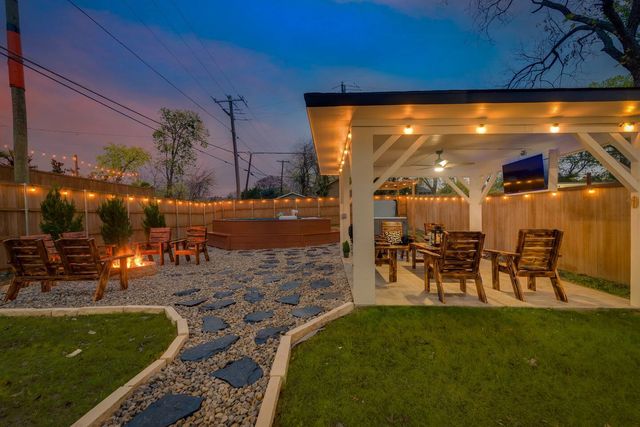 2015 S Ewing Avenue, Dallas, TX 75216