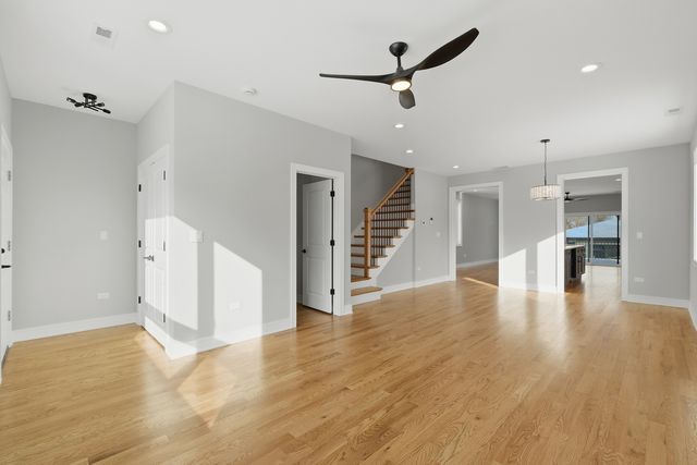 6639 S Langley Avenue, Chicago, IL 60637