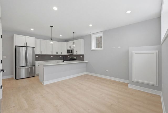 6639 S Langley Avenue, Chicago, IL 60637