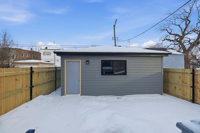 6639 S Langley Avenue, Chicago, IL 60637