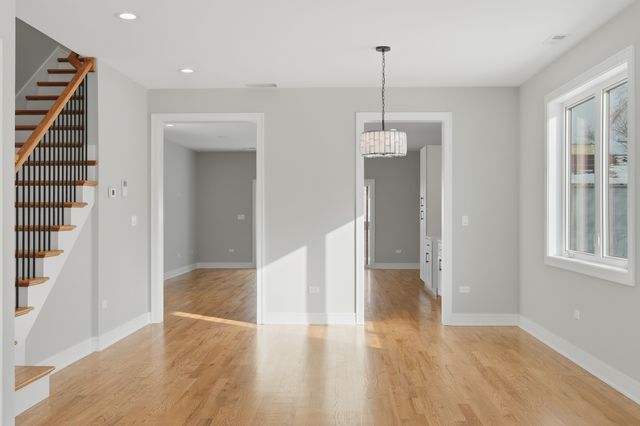 6639 S Langley Avenue, Chicago, IL 60637