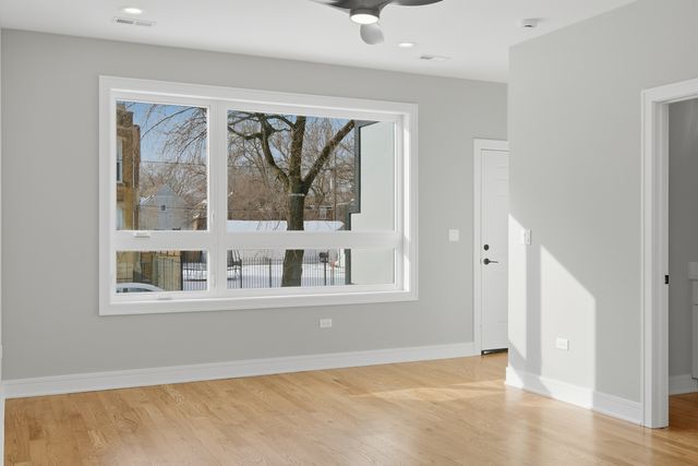 6639 S Langley Avenue, Chicago, IL 60637