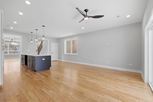 6639 S Langley Avenue, Chicago, IL 60637