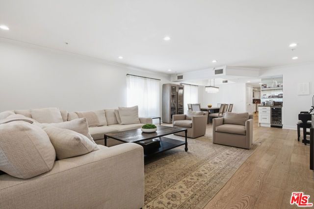 11908 Darlington Avenue 203, Los Angeles, CA 90049