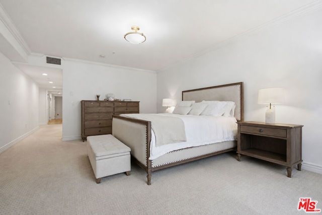 11908 Darlington Avenue 203, Los Angeles, CA 90049