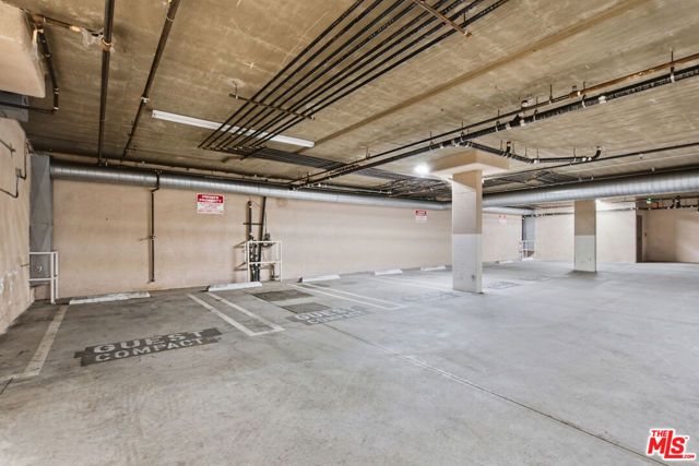 11908 Darlington Avenue 203, Los Angeles, CA 90049