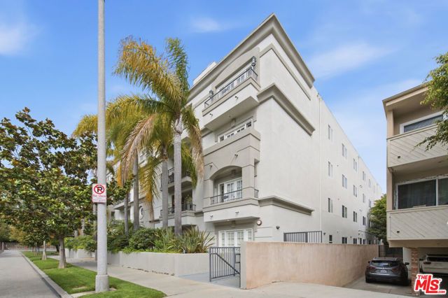 11908 Darlington Avenue 203, Los Angeles, CA 90049