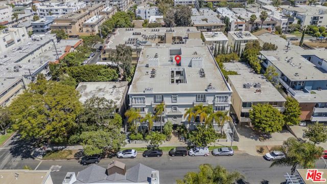 11908 Darlington Avenue 203, Los Angeles, CA 90049