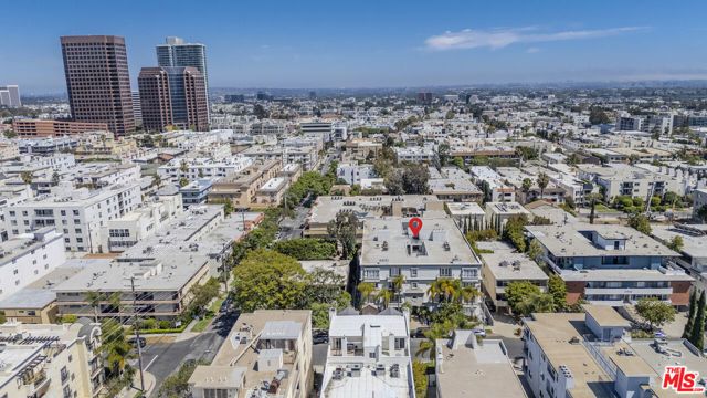 11908 Darlington Avenue 203, Los Angeles, CA 90049