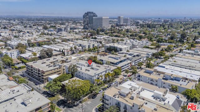 11908 Darlington Avenue 203, Los Angeles, CA 90049