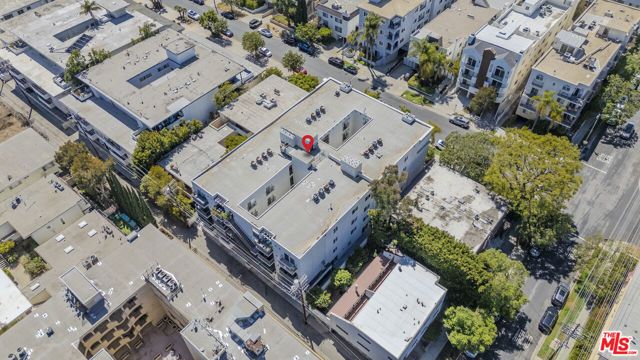 11908 Darlington Avenue 203, Los Angeles, CA 90049