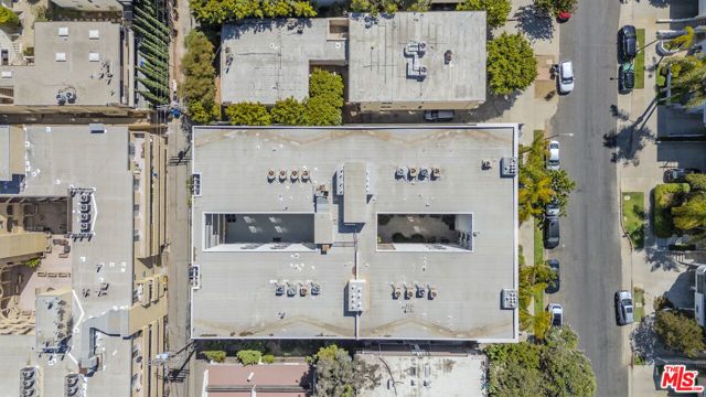 11908 Darlington Avenue 203, Los Angeles, CA 90049