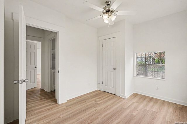 2035 S Trinity St, San Antonio, TX 78207
