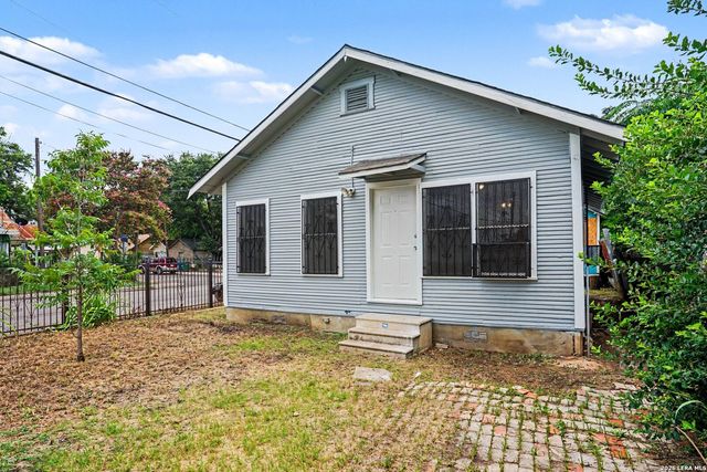 2035 S Trinity St, San Antonio, TX 78207