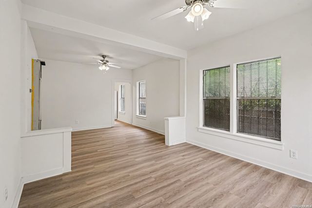 2035 S Trinity St, San Antonio, TX 78207