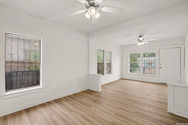 2035 S Trinity St, San Antonio, TX 78207