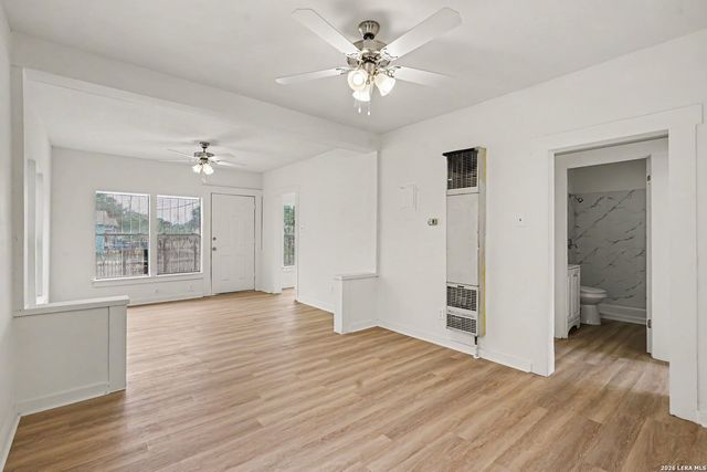 2035 S Trinity St, San Antonio, TX 78207