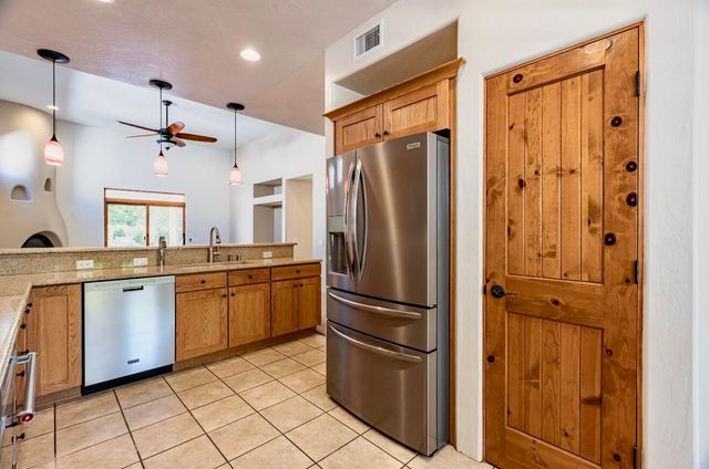 1424 Vinca Trail NE, Albuquerque, NM 87112