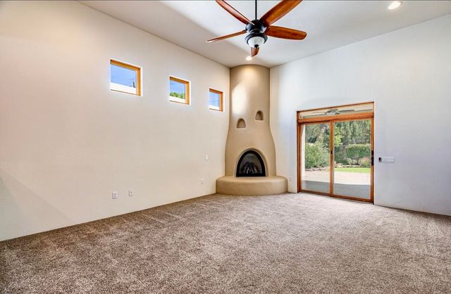 1424 Vinca Trail NE, Albuquerque, NM 87112