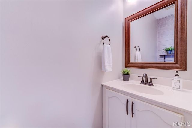 140 Park Ridge Drive, O'fallon, MO 63366