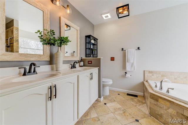 140 Park Ridge Drive, O'fallon, MO 63366