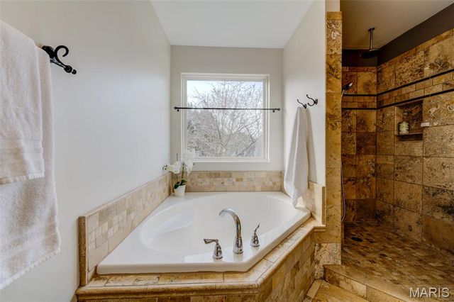 140 Park Ridge Drive, O'fallon, MO 63366