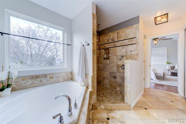 140 Park Ridge Drive, O'fallon, MO 63366