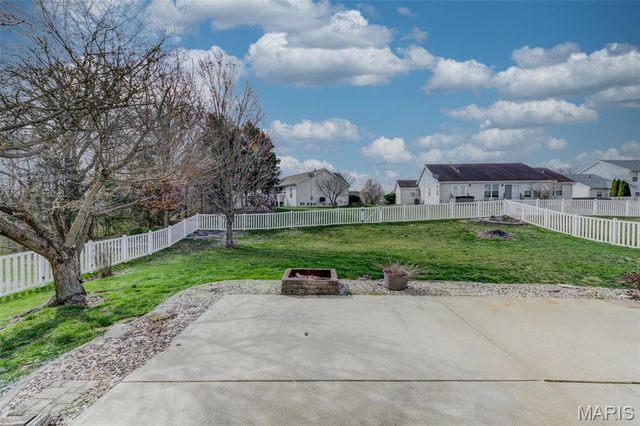 140 Park Ridge Drive, O'fallon, MO 63366