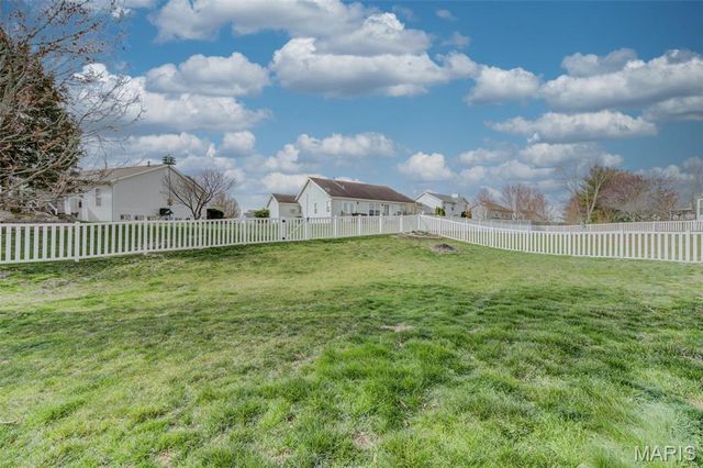 140 Park Ridge Drive, O'fallon, MO 63366