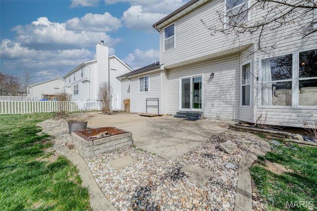 140 Park Ridge Drive, O'fallon, MO 63366