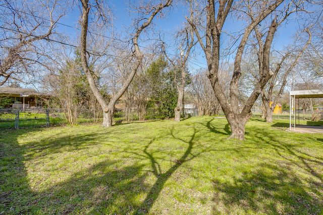 2020 Crestridge Street, Stephenville, TX 76401