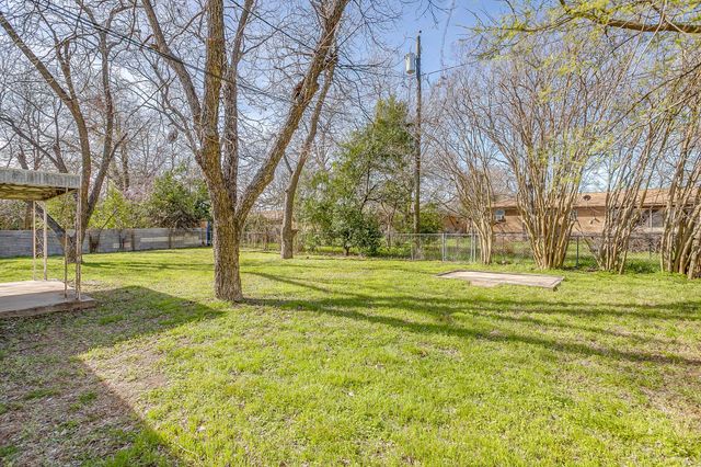 2020 Crestridge Street, Stephenville, TX 76401