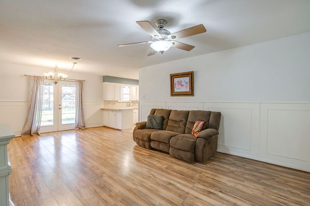 2020 Crestridge Street, Stephenville, TX 76401