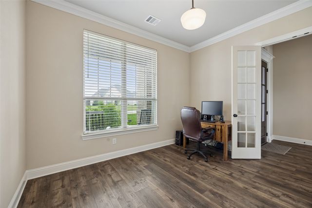 8221 Palmer Lane, Waxahachie, TX 75167